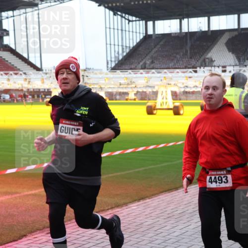07.12.2025 - St. Pauli X-Mass-Run No. 15 Luisa Fischer http://msf.ph/oto/9390603 07.12.2025 10:56:45 Ziel 15, 15, 4493, 236, 248, 759, 951, 955, 1790, 1793, 2170, 2485, 4063, 4146, 4493 meine-sportfotos.de