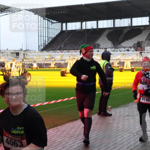 07.12.2025 - St. Pauli X-Mass-Run No. 15 Luisa Fischer http://msf.ph/oto/9390627 07.12.2025 10:56:54 Ziel 4063, 9866, 4146, 55, 236, 248, 417, 759, 951, 955, 1790, 1793, 2170, 2538, 2542, 4063, 4146, 4493 meine-sportfotos.de
