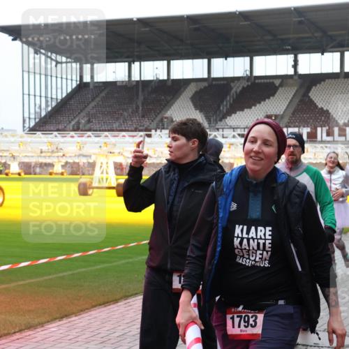 07.12.2025 - St. Pauli X-Mass-Run No. 15 Luisa Fischer http://msf.ph/oto/9390648 07.12.2025 10:57:07 Ziel 236, 1793, 55, 236, 248, 417, 555, 566, 568, 759, 763, 951, 955, 1203, 1790, 1793, 2170, 2538, 2542, 2664, 3275, 4063, 4146, 4799 meine-sportfotos.de