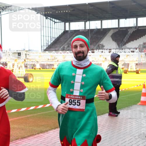 07.12.2025 - St. Pauli X-Mass-Run No. 15 Luisa Fischer http://msf.ph/oto/9390672 07.12.2025 10:57:18 Ziel 15, 951, 15, 955, 55, 236, 248, 280, 417, 555, 566, 568, 759, 763, 1097, 1099, 1203, 2170, 2538, 2542, 2664, 3275, 4063, 4146, 4799 meine-sportfotos.de