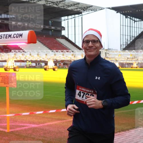 07.12.2025 - St. Pauli X-Mass-Run No. 15 Luisa Fischer http://msf.ph/oto/9390673 07.12.2025 10:57:24 Ziel 15, 479, 55, 236, 248, 280, 417, 555, 566, 568, 759, 763, 1097, 1099, 1203, 2538, 2542, 2664, 2665, 3064, 3067, 3275, 4799 meine-sportfotos.de