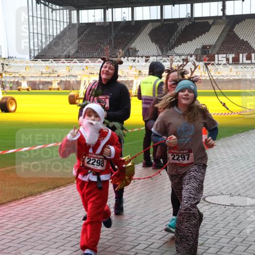 07.12.2025 - St. Pauli X-Mass-Run No. 15 Luisa Fischer http://msf.ph/oto/9390703 07.12.2025 10:57:51 Ziel 06, 2298, 15, 2297, 130, 251, 280, 324, 566, 763, 773, 994, 1097, 1099, 1213, 1387, 2290, 2296, 2297, 2298, 2665, 3064, 3067, 4799 meine-sportfotos.de