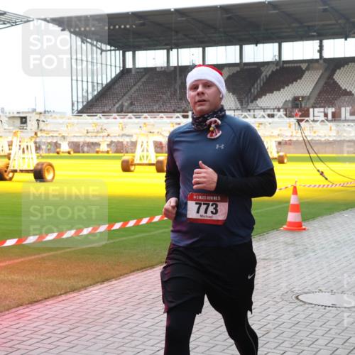 07.12.2025 - St. Pauli X-Mass-Run No. 15 Luisa Fischer http://msf.ph/oto/9390707 07.12.2025 10:57:54 Ziel 15, 773, 2665, 130, 251, 280, 324, 773, 994, 1097, 1099, 1213, 1387, 1390, 2290, 2296, 2297, 2298, 2665, 3064, 3067, 4799 meine-sportfotos.de
