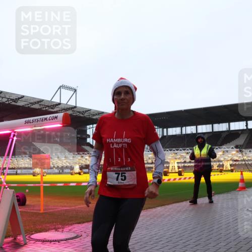 07.12.2025 - St. Pauli X-Mass-Run No. 15 Luisa Fischer http://msf.ph/oto/9390765 07.12.2025 10:58:36 Ziel 30, 1, 2, 3, 15, 75, 43, 75, 170, 234, 761, 1390, 1690 meine-sportfotos.de