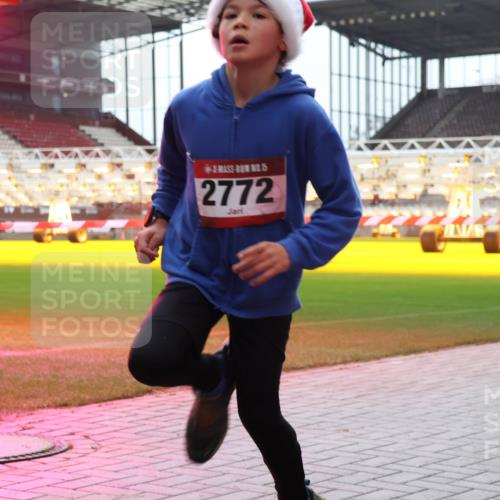 07.12.2025 - St. Pauli X-Mass-Run No. 15 Luisa Fischer http://msf.ph/oto/9390788 07.12.2025 10:59:31 Ziel 2772, 7, 242, 582, 606, 907, 941, 1160, 1174, 1451, 1453, 1456, 1458, 1459, 1476, 1508, 2130, 2131, 2503, 2719, 2720, 2721, 2727, 2772 meine-sportfotos.de