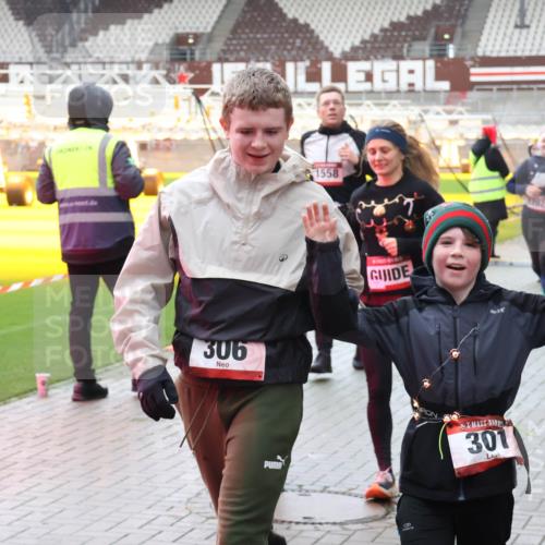 07.12.2025 - St. Pauli X-Mass-Run No. 15 Luisa Fischer http://msf.ph/oto/9390824 07.12.2025 11:00:22 Ziel 306, 1558, 301, 301, 306, 420, 529, 1482, 1558, 1702, 1826, 3586, 4128 meine-sportfotos.de