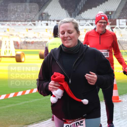 07.12.2025 - St. Pauli X-Mass-Run No. 15 Luisa Fischer http://msf.ph/oto/9390892 07.12.2025 11:01:16 Ziel 4478, 68, 89, 135, 410, 433, 435, 439, 440, 492, 611, 985, 988, 1065, 1068, 1660, 1705, 1721, 3349, 3353, 3952, 4478, 4793 meine-sportfotos.de