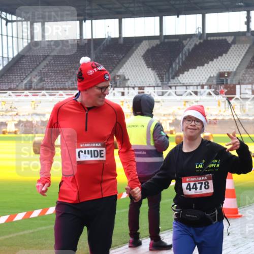 07.12.2025 - St. Pauli X-Mass-Run No. 15 Luisa Fischer http://msf.ph/oto/9390896 07.12.2025 11:01:18 Ziel 15, 15, 4478, 68, 89, 135, 410, 433, 435, 439, 440, 492, 611, 1065, 1068, 1660, 1705, 1721, 3349, 3353, 3952, 4478 meine-sportfotos.de