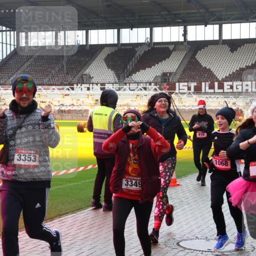 07.12.2025 - St. Pauli X-Mass-Run No. 15 Luisa Fischer http://msf.ph/oto/9390901 07.12.2025 11:01:22 Ziel 5, 3353, 3349, 410, 1068, 68, 1705, 68, 89, 135, 410, 433, 439, 492, 557, 611, 1065, 1068, 1660, 1705, 1721, 3349, 3353, 3952, 4478 meine-sportfotos.de