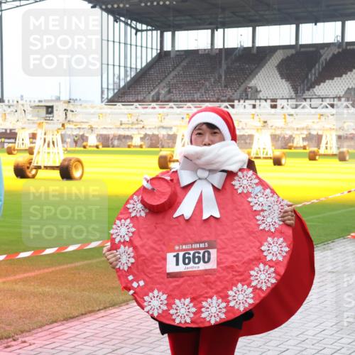 07.12.2025 - St. Pauli X-Mass-Run No. 15 Luisa Fischer http://msf.ph/oto/9390933 07.12.2025 11:01:37 Ziel 15, 492, 15, 1660, 68, 89, 132, 135, 139, 492, 557, 766, 770, 771, 1065, 1068, 1300, 1367, 1615, 1660, 1705, 2251, 2252, 3349, 3353 meine-sportfotos.de