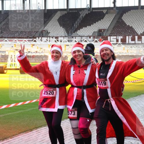 07.12.2025 - St. Pauli X-Mass-Run No. 15 Luisa Fischer http://msf.ph/oto/9391018 07.12.2025 11:03:17 Ziel 15, 2520, 15, 573, 15, 519, 542, 547, 20, 25, 151, 160, 502, 542, 547, 574, 599, 602, 612, 746, 747, 748, 749, 751, 875, 880, 953, 997, 1063, 1102, 1139, 1199, 1385, 1644, 1668, 1670, 4809 meine-sportfotos.de