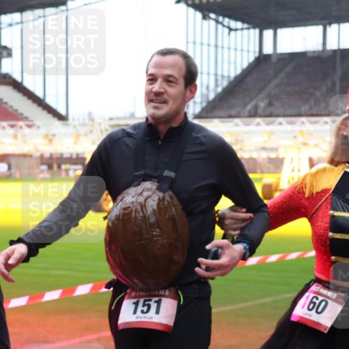 07.12.2025 - St. Pauli X-Mass-Run No. 15 Luisa Fischer http://msf.ph/oto/9391034 07.12.2025 11:03:26 Ziel 5, 151, 160, 20, 25, 61, 64, 151, 160, 502, 574, 599, 602, 612, 746, 747, 748, 749, 751, 853, 875, 880, 953, 997, 1063, 1102, 1139, 1199, 1385, 1644, 1668, 1670, 1850, 4809 meine-sportfotos.de