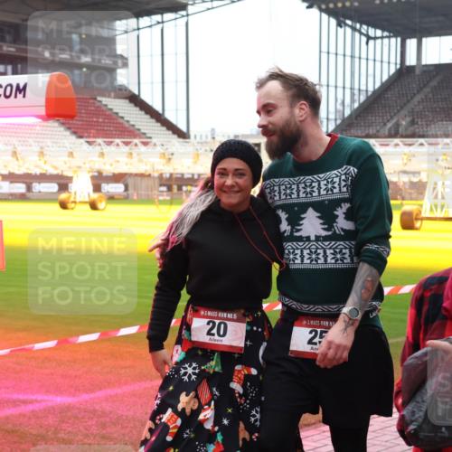 07.12.2025 - St. Pauli X-Mass-Run No. 15 Luisa Fischer http://msf.ph/oto/9391049 07.12.2025 11:03:36 Ziel 15, 20, 25, 61, 64, 102, 109, 151, 160, 186, 502, 574, 599, 602, 612, 748, 853, 875, 880, 953, 997, 1063, 1102, 1139, 1199, 1385, 1644, 1668, 1670, 1850, 4809 meine-sportfotos.de