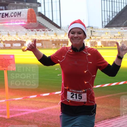 07.12.2025 - St. Pauli X-Mass-Run No. 15 Luisa Fischer http://msf.ph/oto/9391128 07.12.2025 11:04:34 Ziel 15, 215, 126, 215, 216, 222, 285, 297, 305, 432, 505, 514, 700, 702, 719, 734, 740, 764, 1200, 1252, 1254, 1401, 1695, 1766, 1769, 1852, 1853, 1854, 1856, 1857, 1860 meine-sportfotos.de