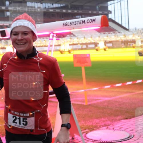 07.12.2025 - St. Pauli X-Mass-Run No. 15 Luisa Fischer http://msf.ph/oto/9391130 07.12.2025 11:04:35 Ziel 1510, 5, 215, 126, 215, 216, 222, 285, 297, 305, 432, 505, 514, 700, 702, 719, 734, 740, 764, 1200, 1252, 1254, 1401, 1695, 1766, 1769, 1852, 1853, 1854, 1856, 1857, 1860 meine-sportfotos.de