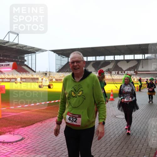 07.12.2025 - St. Pauli X-Mass-Run No. 15 Luisa Fischer http://msf.ph/oto/9391179 07.12.2025 11:04:52 Ziel 15, 432, 305, 126, 33, 126, 215, 216, 222, 285, 305, 361, 395, 432, 700, 702, 734, 740, 764, 1200, 1252, 1254, 1401, 1643, 1695, 1766, 1769, 1852, 1854, 1856, 2791, 2919, 3719, 4565, 4570, 4571 meine-sportfotos.de
