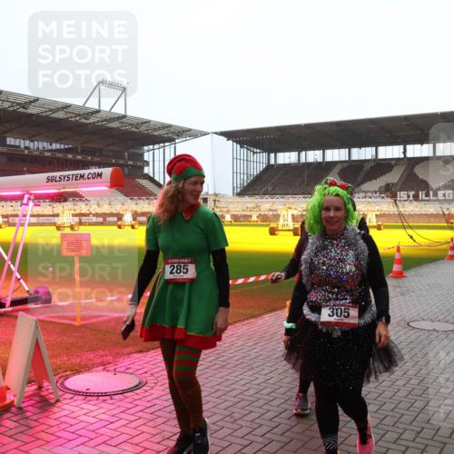 07.12.2025 - St. Pauli X-Mass-Run No. 15 Luisa Fischer http://msf.ph/oto/9391186 07.12.2025 11:04:55 Ziel 5, 285, 305, 33, 126, 215, 216, 285, 305, 361, 395, 432, 700, 702, 734, 740, 764, 1200, 1252, 1254, 1401, 1643, 1695, 1766, 1769, 1852, 1854, 1856, 2791, 2919, 3719, 4561, 4563, 4565, 4566, 4567, 4568, 4569, 4570, 4571, 4576, 4578 meine-sportfotos.de