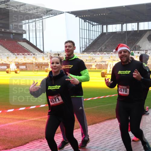 07.12.2025 - St. Pauli X-Mass-Run No. 15 Luisa Fischer http://msf.ph/oto/9391198 07.12.2025 11:05:16 Ziel 04, 4571, 0, 0, 4570, 456, 33, 117, 128, 200, 201, 361, 395, 700, 702, 889, 1152, 1212, 1411, 1643, 2791, 2919, 3719, 4561, 4562, 4563, 4565, 4566, 4567, 4568, 4569, 4570, 4571, 4572, 4573, 4575, 4576, 4577, 4578 meine-sportfotos.de