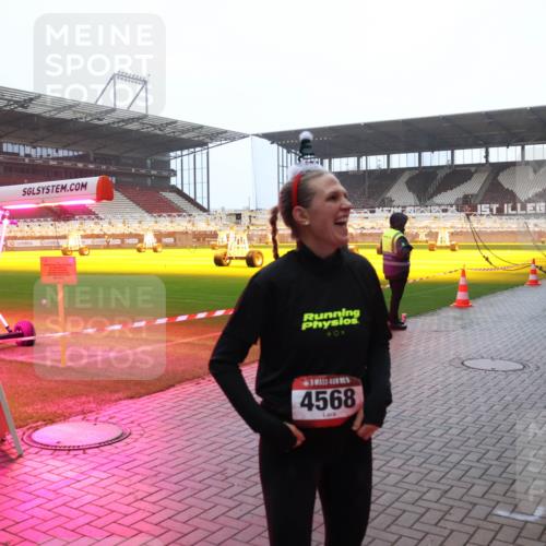 07.12.2025 - St. Pauli X-Mass-Run No. 15 Luisa Fischer http://msf.ph/oto/9391228 07.12.2025 11:05:24 Ziel 04, 4568, 33, 117, 128, 200, 201, 361, 395, 889, 1152, 1212, 1411, 1492, 1630, 1643, 2791, 2919, 3719, 4561, 4562, 4563, 4565, 4566, 4567, 4568, 4569, 4570, 4571, 4572, 4573, 4575, 4576, 4577, 4578 meine-sportfotos.de