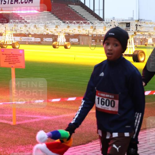 07.12.2025 - St. Pauli X-Mass-Run No. 15 Luisa Fischer http://msf.ph/oto/9391255 07.12.2025 11:05:47 Ziel 0, 1600, 361, 117, 128, 199, 200, 201, 434, 831, 889, 1046, 1049, 1152, 1212, 1311, 1411, 1492, 1600, 1630, 1840, 1841, 2006, 2884 meine-sportfotos.de