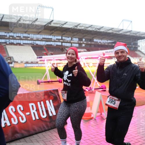 07.12.2025 - St. Pauli X-Mass-Run No. 15 Luisa Fischer http://msf.ph/oto/9391265 07.12.2025 11:05:49 Ziel 61, 395, 117, 128, 199, 200, 201, 434, 831, 889, 1046, 1049, 1152, 1311, 1492, 1600, 1630, 1840, 1841, 2006, 2884 meine-sportfotos.de