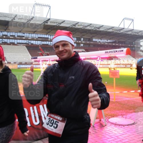07.12.2025 - St. Pauli X-Mass-Run No. 15 Luisa Fischer http://msf.ph/oto/9391268 07.12.2025 11:05:50 Ziel 141, 395, 39, 117, 128, 199, 200, 201, 434, 831, 889, 1046, 1049, 1152, 1311, 1492, 1600, 1630, 1840, 1841, 2006, 2884 meine-sportfotos.de