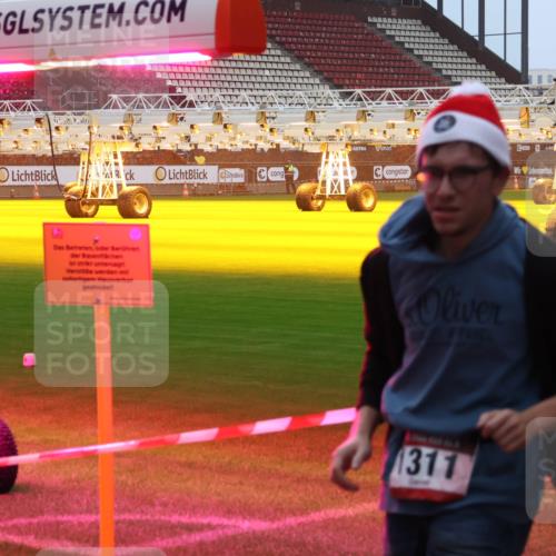 07.12.2025 - St. Pauli X-Mass-Run No. 15 Luisa Fischer http://msf.ph/oto/9391276 07.12.2025 11:05:56 Ziel 1311, 199, 200, 201, 434, 831, 889, 924, 925, 927, 929, 932, 973, 1046, 1049, 1092, 1152, 1196, 1208, 1311, 1428, 1432, 1492, 1600, 1630, 1840, 1841, 2006, 2254, 2884, 3272, 3278 meine-sportfotos.de