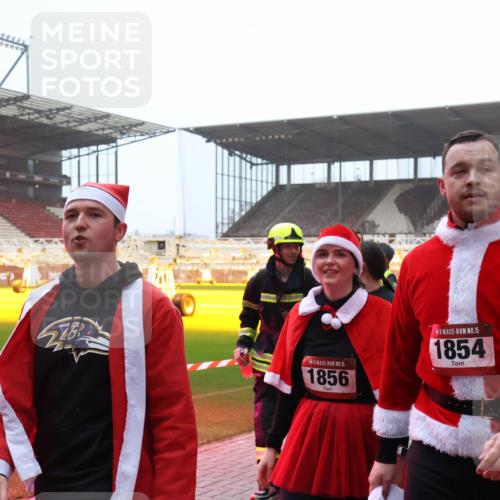 07.12.2025 - St. Pauli X-Mass-Run No. 15 Luisa Fischer http://msf.ph/oto/9391284 07.12.2025 11:05:59 Ziel 15, 1856, 15, 1854, 199, 200, 201, 434, 831, 889, 924, 925, 927, 929, 932, 973, 1046, 1049, 1092, 1152, 1196, 1208, 1311, 1428, 1432, 1492, 1600, 1630, 1840, 1841, 2006, 2254, 2884, 3272, 3278 meine-sportfotos.de