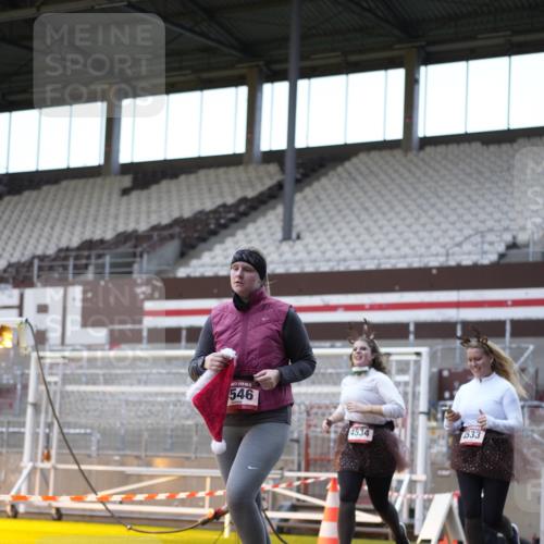 07.12.2025 - St. Pauli X-Mass-Run No. 15 Patografie http://msf.ph/oto/9391288 07.12.2025 10:29:46 Ziel 10, 423, 426, 1090, 1091, 1198, 1201, 1204, 1209, 1669, 2878, 3494, 3497, 3516, 3517, 4472, 4476, 4533, 4534, 4546 meine-sportfotos.de