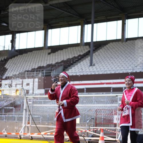 07.12.2025 - St. Pauli X-Mass-Run No. 15 Patografie http://msf.ph/oto/9391377 07.12.2025 10:31:51 Ziel 750, 752, 2352, 2418, 3267, 3716, 3806, 3808, 3969, 4467, 4484, 4495, 4504, 4518, 4519, 4520 meine-sportfotos.de