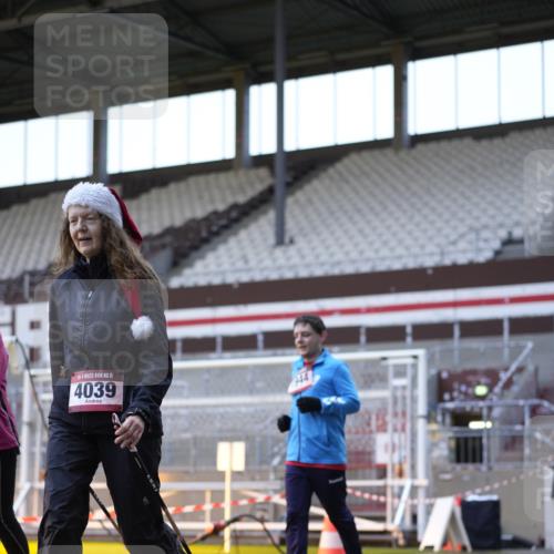 07.12.2025 - St. Pauli X-Mass-Run No. 15 Patografie http://msf.ph/oto/9391389 07.12.2025 10:32:09 Ziel 1942, 1944, 2342, 2343, 2345, 4039, 4274, 4275 meine-sportfotos.de