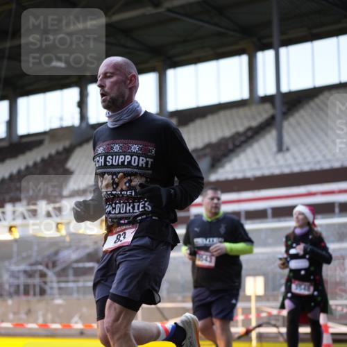 07.12.2025 - St. Pauli X-Mass-Run No. 15 Patografie http://msf.ph/oto/9391409 07.12.2025 10:33:05 Ziel 83, 1268, 2486, 3543, 3548, 3901, 3902 meine-sportfotos.de