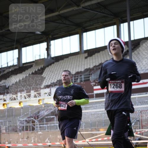 07.12.2025 - St. Pauli X-Mass-Run No. 15 Patografie http://msf.ph/oto/9391411 07.12.2025 10:33:05 Ziel 83, 1268, 2486, 3543, 3548, 3901, 3902 meine-sportfotos.de