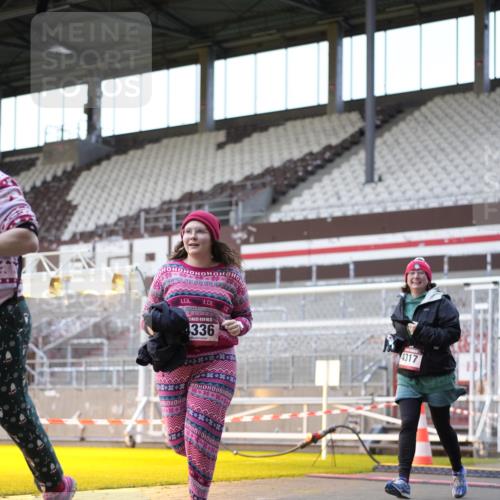 07.12.2025 - St. Pauli X-Mass-Run No. 15 Patografie http://msf.ph/oto/9391437 07.12.2025 10:34:31 Ziel 137, 578, 2212, 2639, 3389, 3390, 4316, 4317, 4336, 4337 meine-sportfotos.de