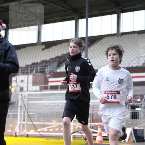 07.12.2025 - St. Pauli X-Mass-Run No. 15 Patografie http://msf.ph/oto/9391441 07.12.2025 10:34:33 Ziel 137, 578, 2212, 2639, 3389, 3390, 4316, 4317, 4336, 4337 meine-sportfotos.de