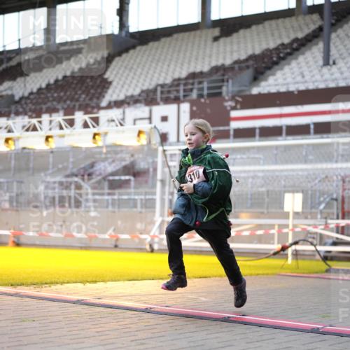 07.12.2025 - St. Pauli X-Mass-Run No. 15 Patografie http://msf.ph/oto/9391445 07.12.2025 10:34:42 Ziel 137, 493, 578, 3389, 3390, 4276, 4277, 4309, 4310, 4316, 4317, 4336, 4337 meine-sportfotos.de