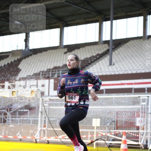 07.12.2025 - St. Pauli X-Mass-Run No. 15 Patografie http://msf.ph/oto/9391453 07.12.2025 10:34:56 Ziel 493, 561, 4276, 4277, 4310, 4443 meine-sportfotos.de