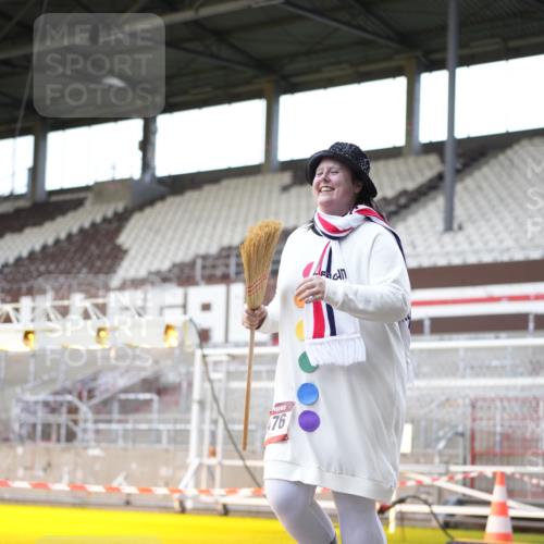 07.12.2025 - St. Pauli X-Mass-Run No. 15 Patografie http://msf.ph/oto/9391490 07.12.2025 10:35:52 Ziel 350, 2489, 3476, 4034 meine-sportfotos.de