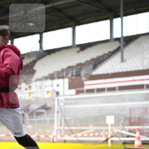 07.12.2025 - St. Pauli X-Mass-Run No. 15 Patografie http://msf.ph/oto/9391526 07.12.2025 10:36:47 Ziel 37, 511, 521, 665, 717, 833, 2615, 3056, 3263, 4690, 4691, 4693 meine-sportfotos.de