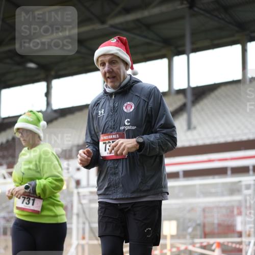 07.12.2025 - St. Pauli X-Mass-Run No. 15 Patografie http://msf.ph/oto/9391619 07.12.2025 10:40:17 Ziel 230, 538, 580, 731, 735, 2169, 3161, 3164, 3796, 3797, 4874, 4878 meine-sportfotos.de