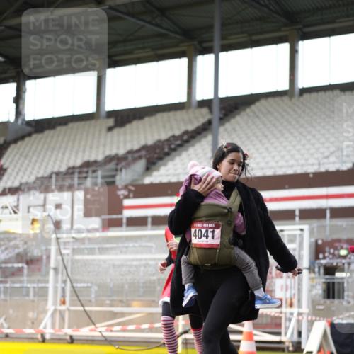 07.12.2025 - St. Pauli X-Mass-Run No. 15 Patografie http://msf.ph/oto/9391628 07.12.2025 10:40:30 Ziel 284, 406, 731, 735, 1457, 2169, 2594, 2916, 3244, 3407, 3408, 4041, 4304 meine-sportfotos.de