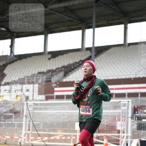 07.12.2025 - St. Pauli X-Mass-Run No. 15 Patografie http://msf.ph/oto/9391638 07.12.2025 10:40:42 Ziel 284, 288, 406, 1457, 2555, 2559, 3244, 3407, 4041, 4304, 4856, 4871 meine-sportfotos.de