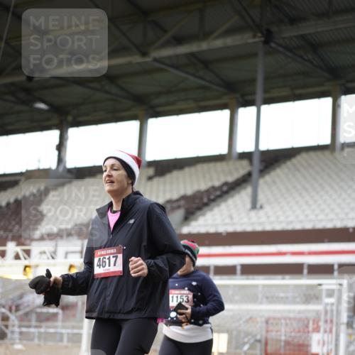 07.12.2025 - St. Pauli X-Mass-Run No. 15 Patografie http://msf.ph/oto/9391660 07.12.2025 10:41:04 Ziel 449, 545, 575, 952, 1153, 3047, 3264, 3265, 3951, 4617, 4773 meine-sportfotos.de