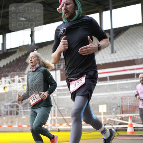 07.12.2025 - St. Pauli X-Mass-Run No. 15 Patografie http://msf.ph/oto/9391688 07.12.2025 10:41:38 Ziel 141, 279, 322, 1275, 2288, 2563, 3392 meine-sportfotos.de