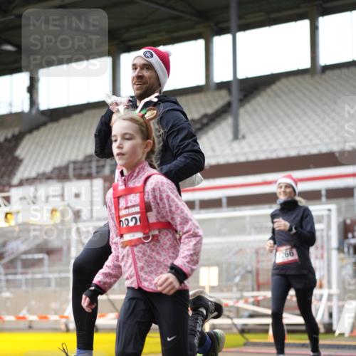 07.12.2025 - St. Pauli X-Mass-Run No. 15 Patografie http://msf.ph/oto/9391695 07.12.2025 10:41:47 Ziel 141, 279, 322, 1266, 2288, 2563, 2829, 2831 meine-sportfotos.de
