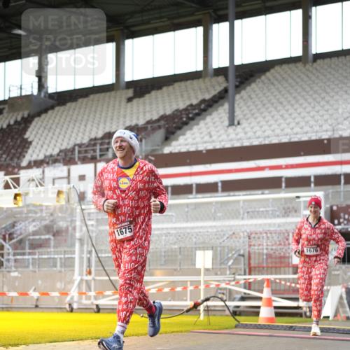 07.12.2025 - St. Pauli X-Mass-Run No. 15 Patografie http://msf.ph/oto/9391700 07.12.2025 10:41:53 Ziel 141, 322, 968, 1266, 1674, 1675, 1676, 2563, 2829, 2831 meine-sportfotos.de