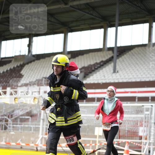 07.12.2025 - St. Pauli X-Mass-Run No. 15 Patografie http://msf.ph/oto/9391757 07.12.2025 10:42:40 Ziel 519, 598, 604, 625, 1358, 1434, 1758, 2012, 2061, 2155, 2621, 2622, 4394, 4594, 4857 meine-sportfotos.de