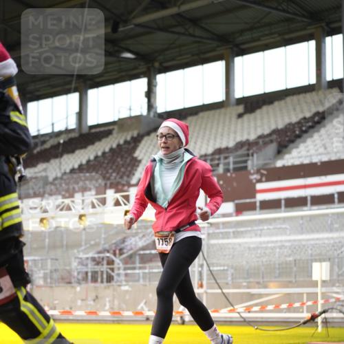 07.12.2025 - St. Pauli X-Mass-Run No. 15 Patografie http://msf.ph/oto/9391759 07.12.2025 10:42:41 Ziel 519, 598, 604, 625, 1358, 1434, 1758, 2012, 2061, 2155, 2621, 2622, 4394, 4594, 4857 meine-sportfotos.de