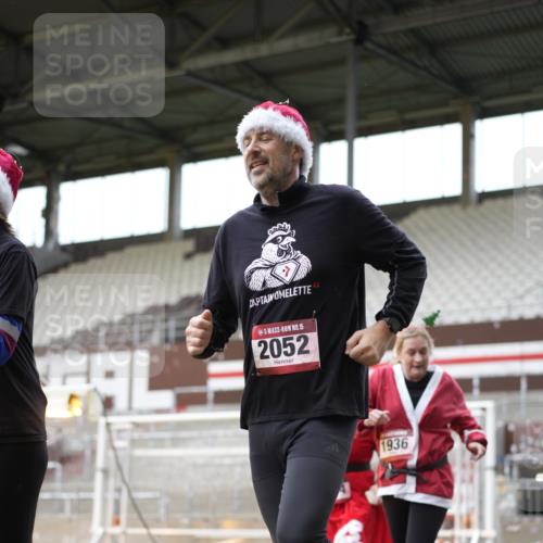 07.12.2025 - St. Pauli X-Mass-Run No. 15 Patografie http://msf.ph/oto/9391781 07.12.2025 10:43:05 Ziel 296, 1301, 1814, 1936, 2052, 2053, 2336, 2337, 2724, 2726, 2761, 2762, 2802, 2901, 3381, 4161, 4621 meine-sportfotos.de