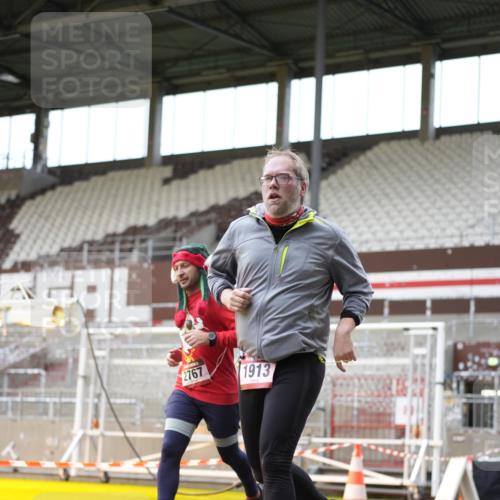 07.12.2025 - St. Pauli X-Mass-Run No. 15 Patografie http://msf.ph/oto/9391813 07.12.2025 10:43:37 Ziel 74, 84, 559, 706, 1913, 2459, 2487, 2647, 2767, 3100, 3226, 3237, 4095, 4096, 4104 meine-sportfotos.de